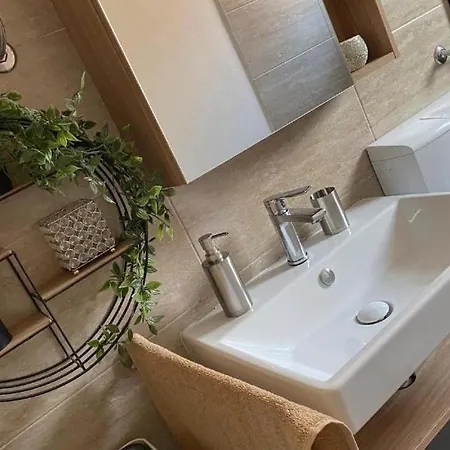 Apartman Jozephine 2 By Guide Póla
