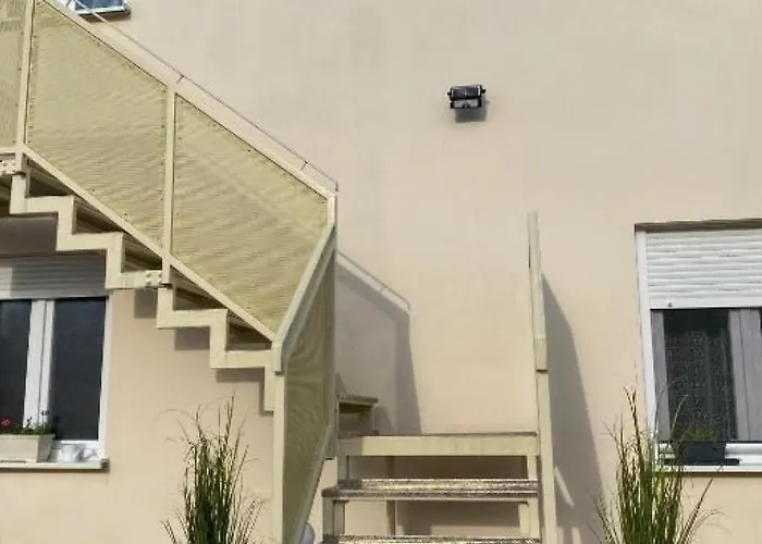 Διαμέρισμα Jozephine 2 By Guide *