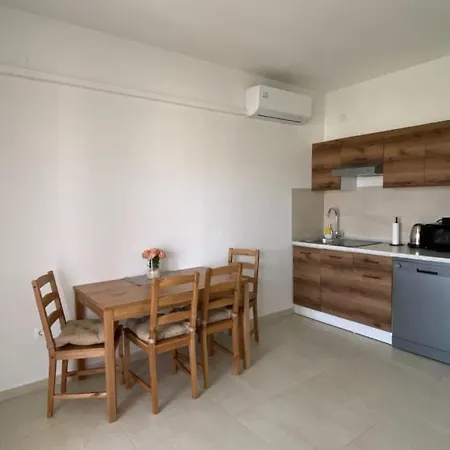 Jozephine 2 By Guide Apartment Pula