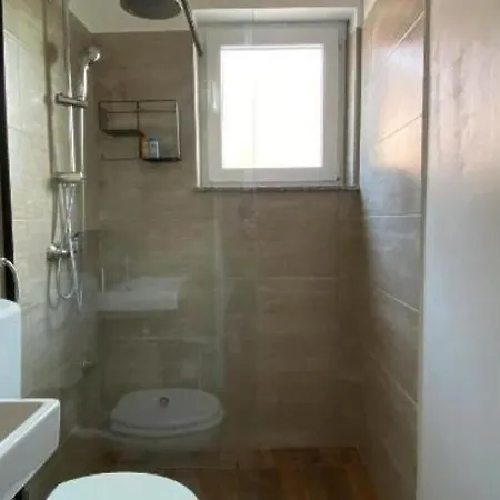 Jozephine 2 By Guide *