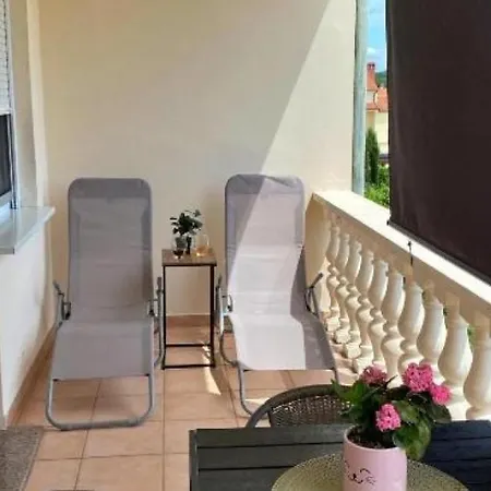 Apartment Jozephine 2 By Guide