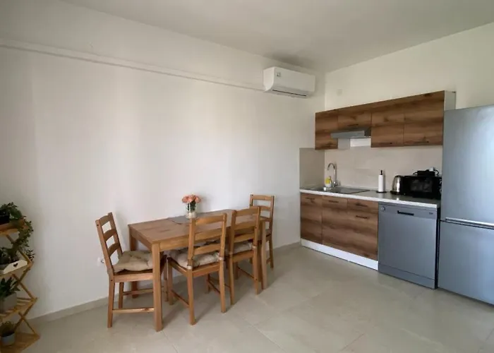 Jozephine 2 By Guide Apartman Póla