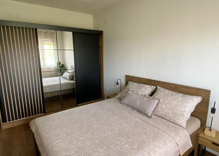 Jozephine 2 By Guide Póla