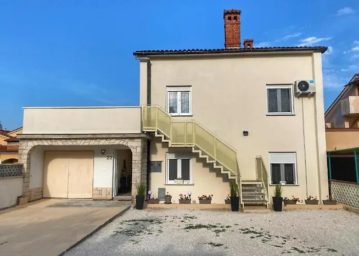 Jozephine 2 By Guide Apartman Póla