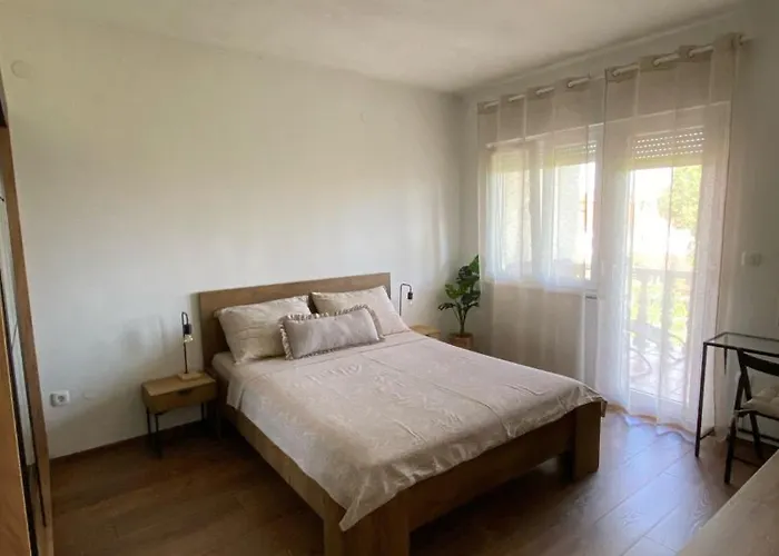 Apartman Jozephine 2 By Guide Póla