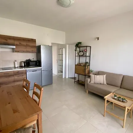 Jozephine 2 By Guide Apartment